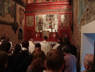 Book Pilgrim Holy Mass